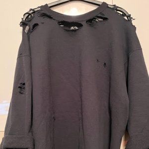 DISTRESSED BLACK SWEATSHIRT SIZE M